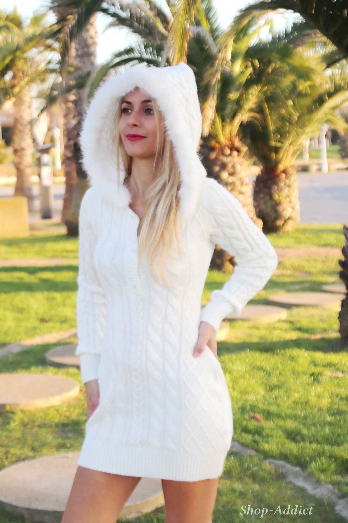 ROBE PULL TORSADÉ CAPUCHE
