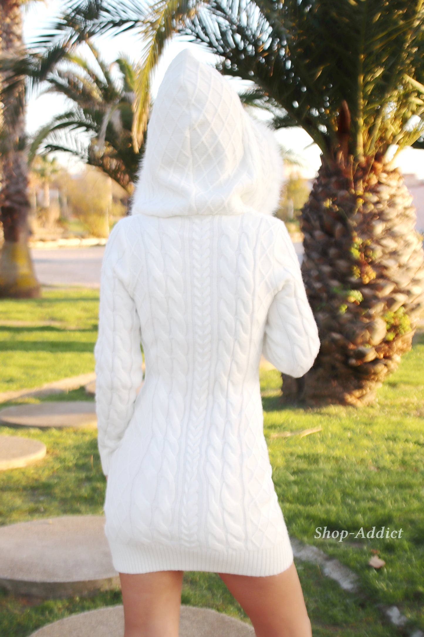 ROBE PULL TORSADÉ CAPUCHE