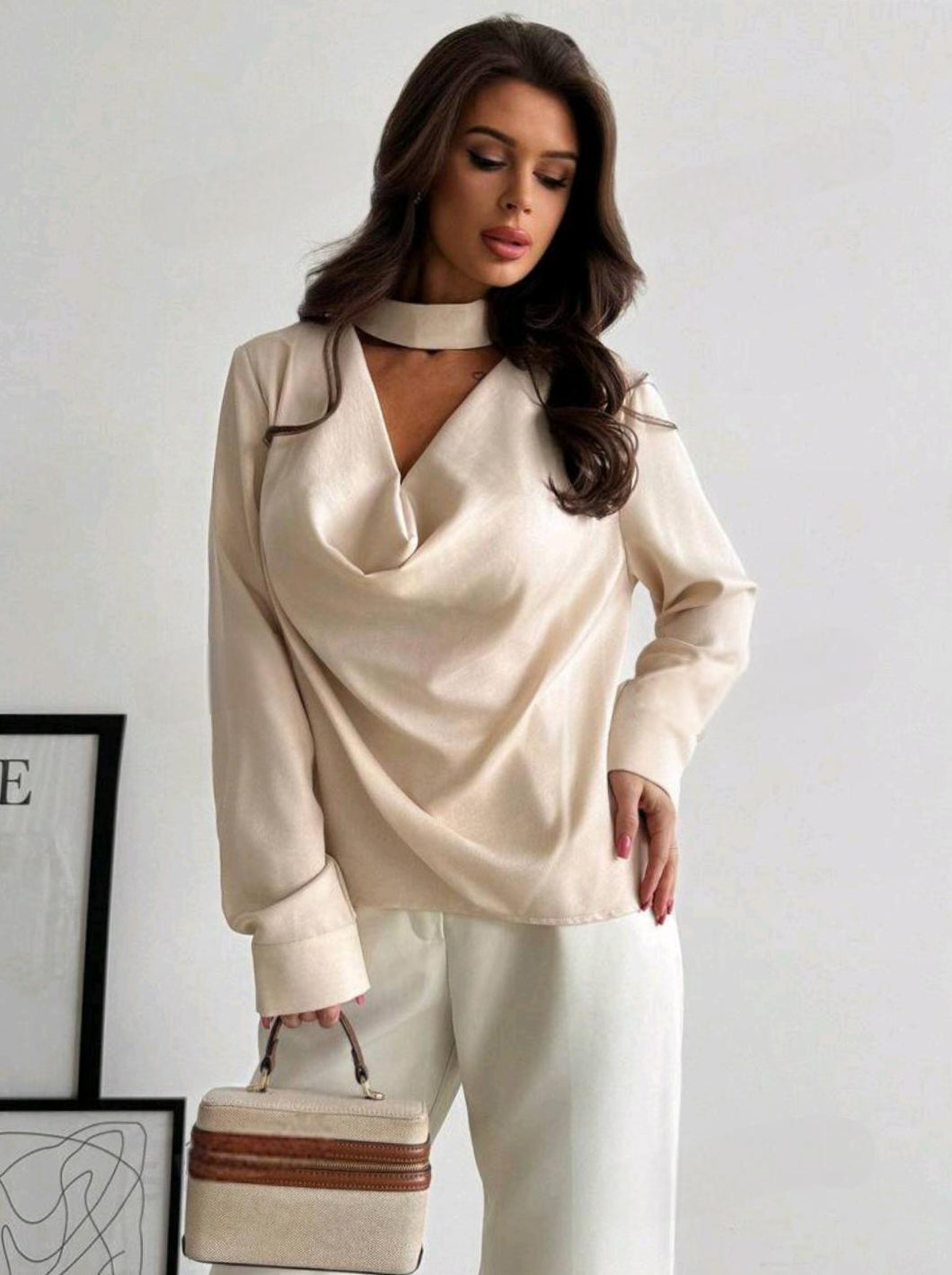 CHEMISE BEIGE COL VOLANT